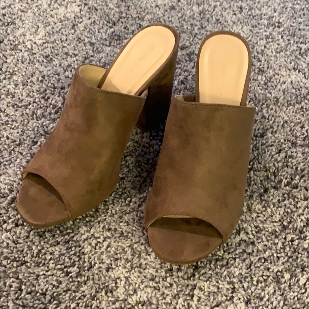 Wild diva mules